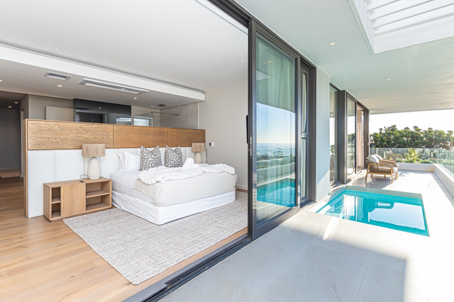To Let 4 Bedroom Property for Rent in Fresnaye Western Cape